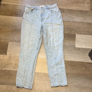 Abercrombie curve love the 90s straight ultra high rise Jean with split hem